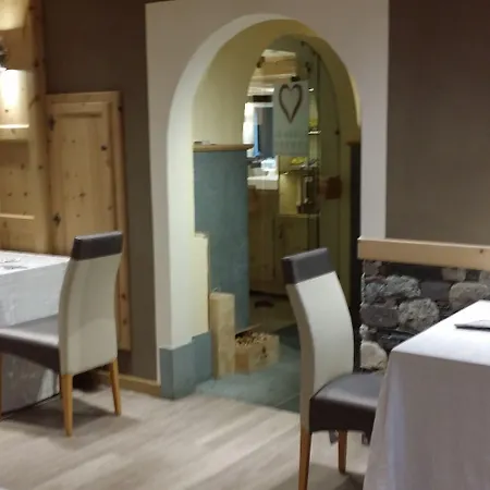 酒店 阿尔巴酒店 利维尼奥