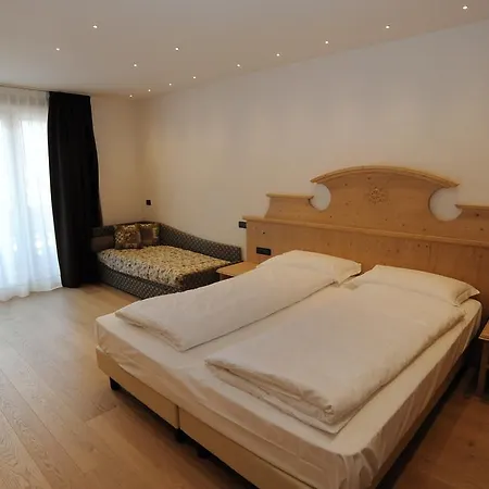 酒店 阿尔巴酒店 3*