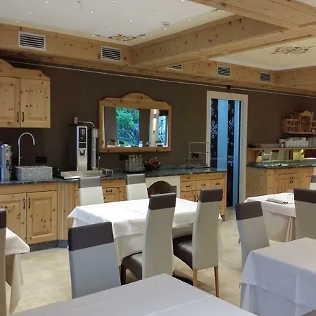 阿尔巴酒店 酒店 3*