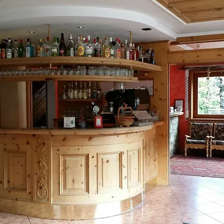 Alba Hotel 3*